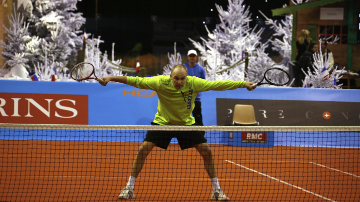 Российский экс-теннисист Чесноков пожаловался на русофобию в Европе