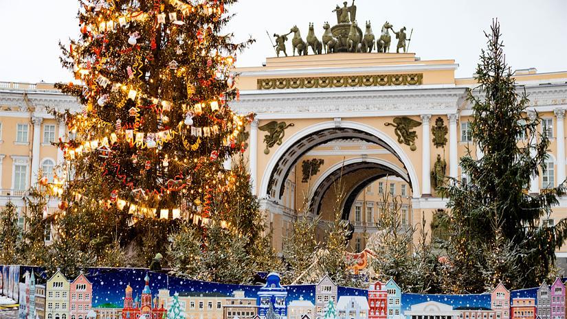 Новогодние экскурсии в Санкт-Петербурге: магия праздника в культурной столице